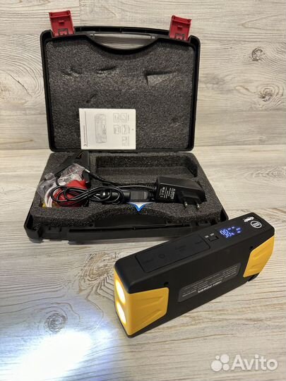 Пускозарядное устройство 12 вольт Jump Starter