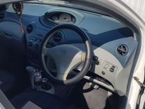 Toyota Vitz, 2001, с пробегом, цена 370 000 руб.