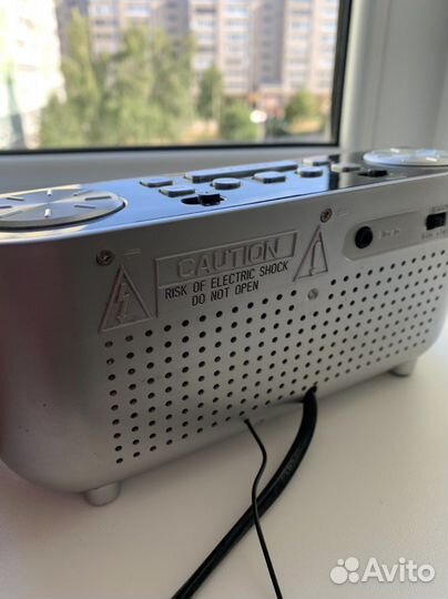 Радиочасы vitek