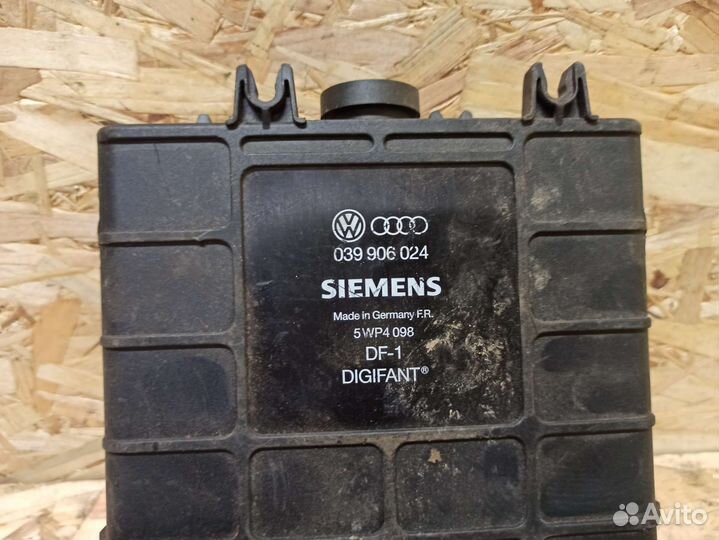 Эбу Audi 100 C4 039906024