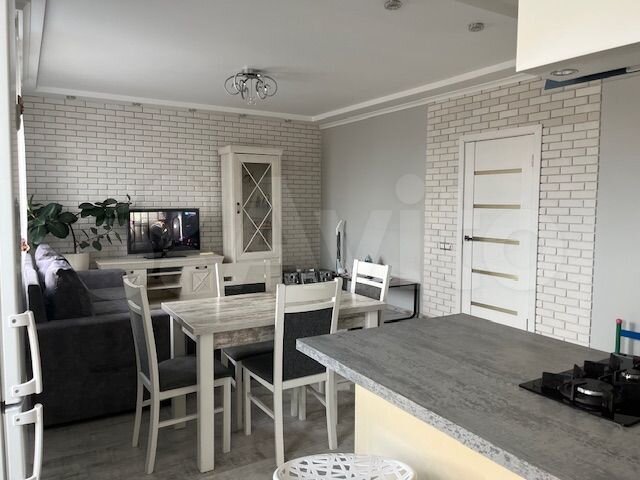 2-к. квартира, 67 м², 5/10 эт.