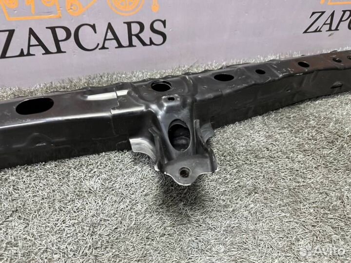 Поперечная балка Toyota Rav-4 40