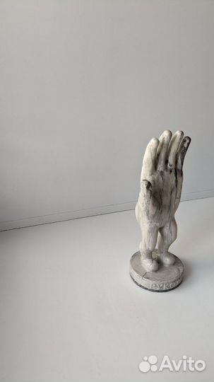 Подарок эмоция статуэтка рукожопатиз гипса мрамор