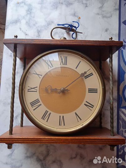 Настольные часы Весна