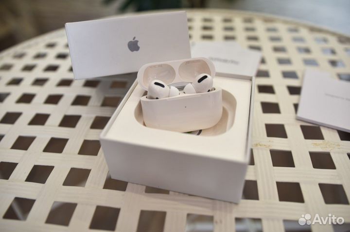 Беспроводные наушники AirPods Pro