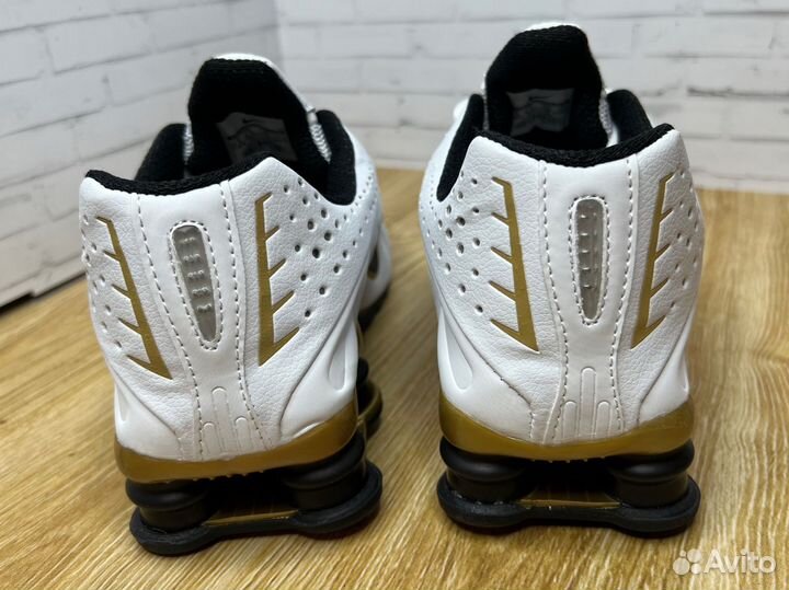 Кроссовки nike shox r4