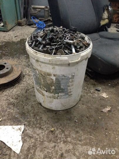 Автомобильные болты,гайки