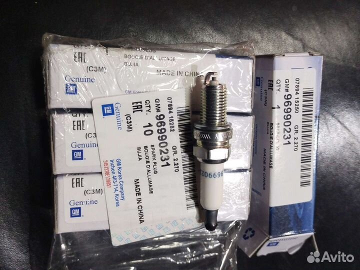 Свеча зажигания Шевроле Кобальт, Спарк, Джентра