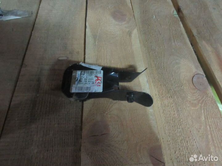 Кронштейн усилителя бампера переднего opel Meriva