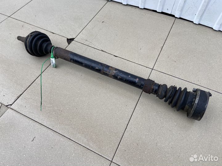Привод передний правый Volkswagen Passat B3