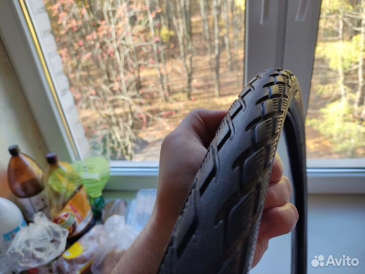 Продам покрышку Schwalbe marathon 28x1.75