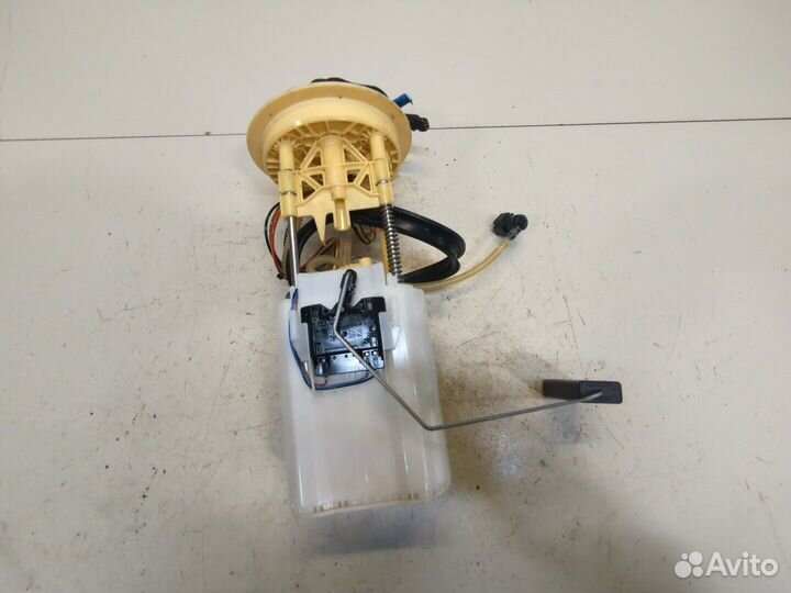 Насос топливный электрический Audi Q3, 2016