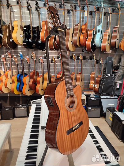 Классическая гитара samick CN-1CE/N