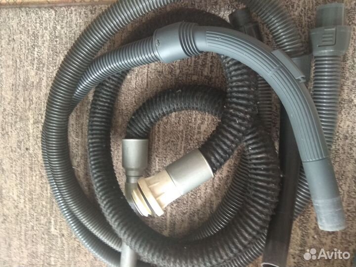 Для пылесоса шланги,щётка