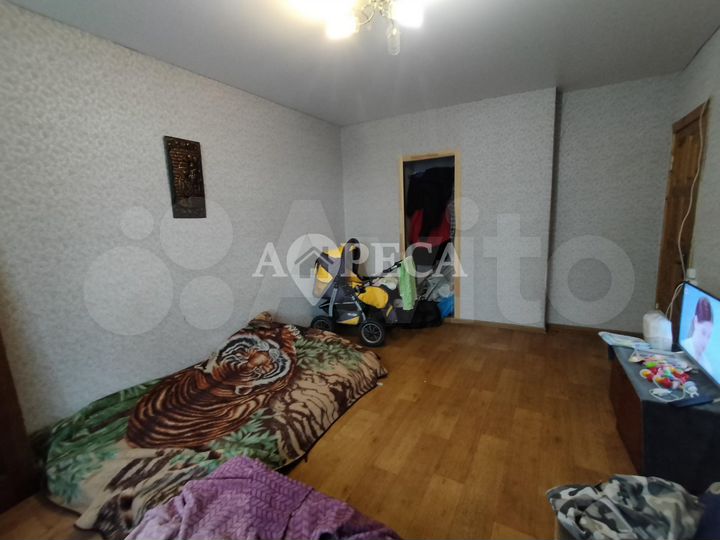 Комната 36 м² в 3-к., 1/3 эт.