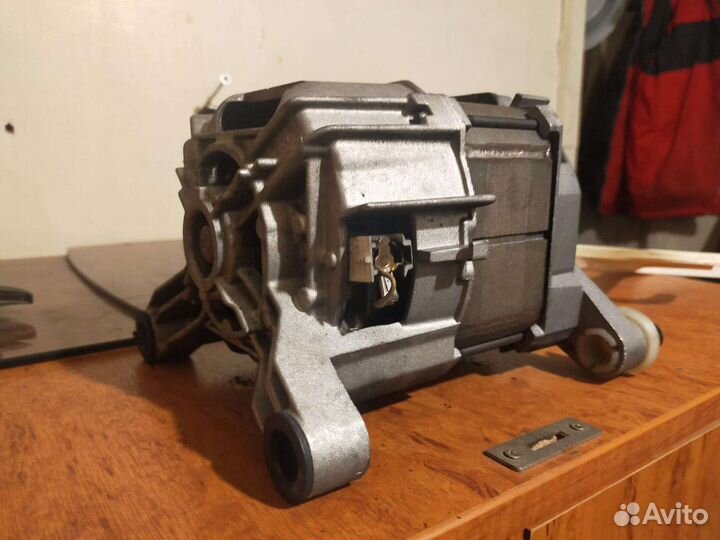 Двигататель стиральной машины