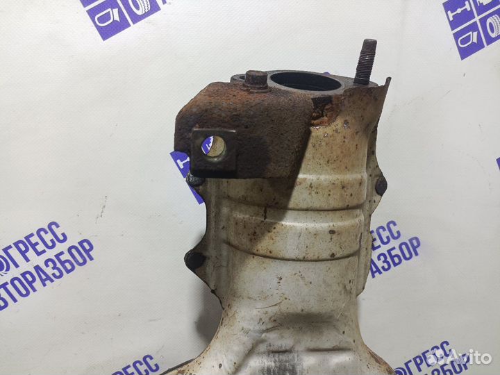 Выпускной коллектор Mitsubishi Galant седан 2.4