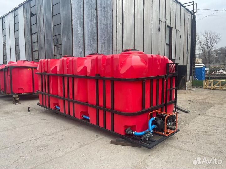 Емкость пластиковая в обрешетке под кас жку воду