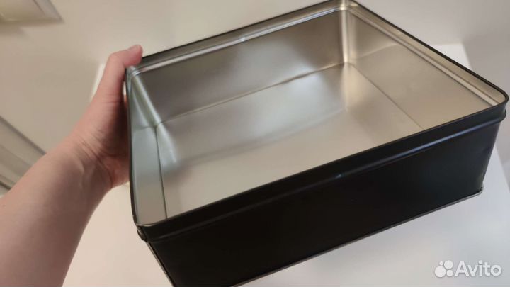 Коробка подарочная металлическая