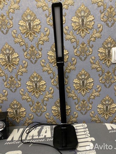 Лампа настольная