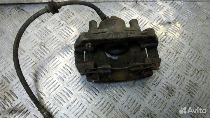 Суппорт передний левый Renault Megane 3 2009-2016