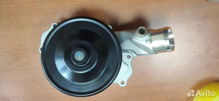 Помпа водяная LR033993 3.0 5.0