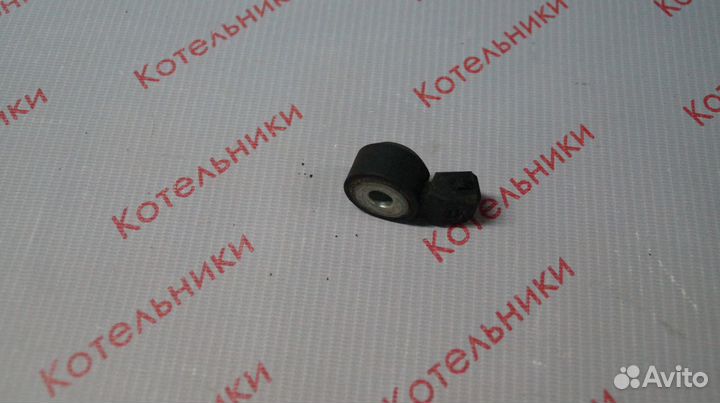 Nissan 22060-30P00 Датчик детонации