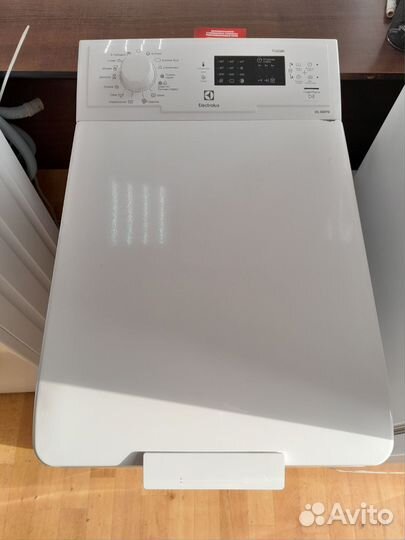 Стиральная машина вертикальн. загрузки electrolux