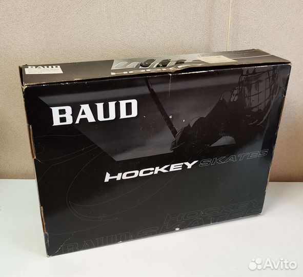 Коньки хоккейные