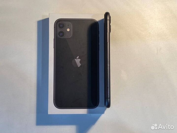 iPhone 11, 64 ГБ