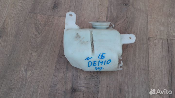 Бачок омывателя Mazda Demio 2002