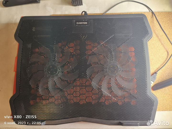 Подставка с охлаждением для ноутбука