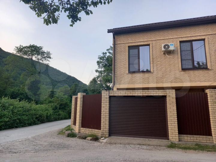 Дом 140 м² на участке 3 сот.