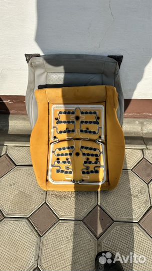 Передние пассажирское сиденье