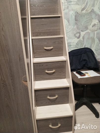 Кровать чердак со шкафом