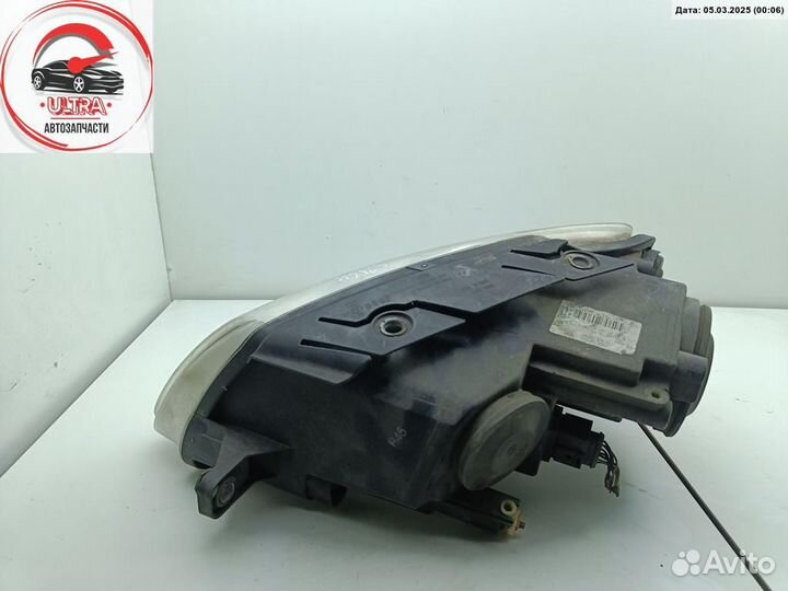 Фара правая б/у Volkswagen Passat B6