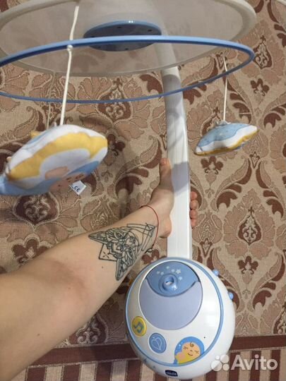 Детский мобиль в кроватку