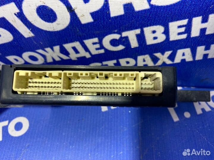 Блок управления климат-контролем Toyota Camry 40