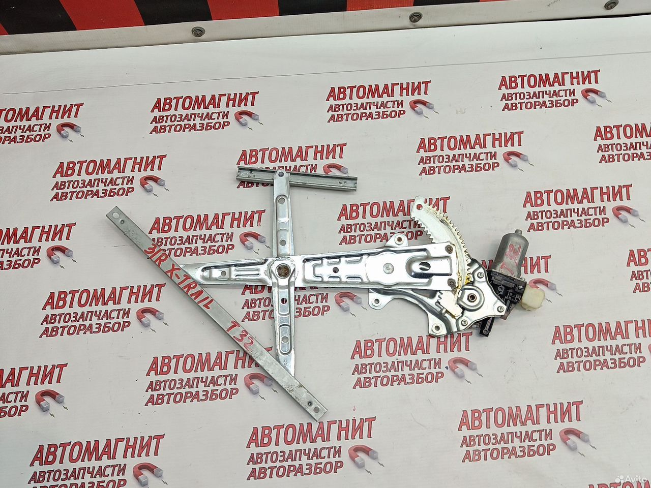 Стеклоподъемник задний Nissan Rogue X-trail T32