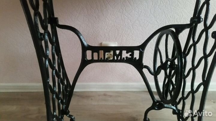 Стол обеденный из станины от подольской швейной ма