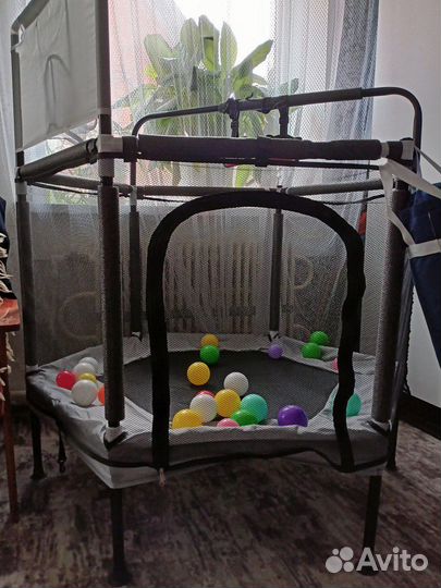 Батут каркасный с защитной сеткой