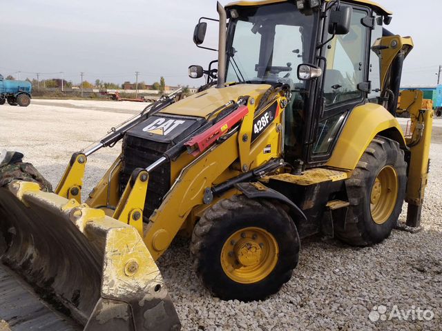 Услуги трактора экскаватора погрузчика в Саратове | Услуги | Авито