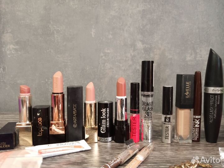 Набор косметики, бижутерии, парфюм