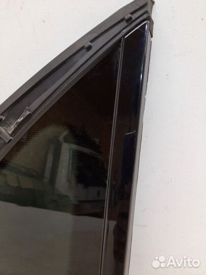Стекло в крыло заднее правое Mercedes-Benz Maybach