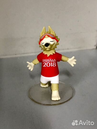 Фигурка волчонка FIFA 2018