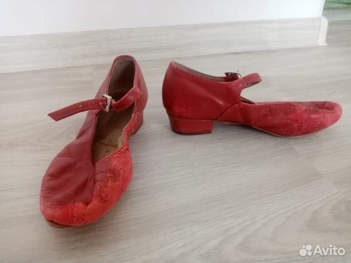 Туфли для народных танцев