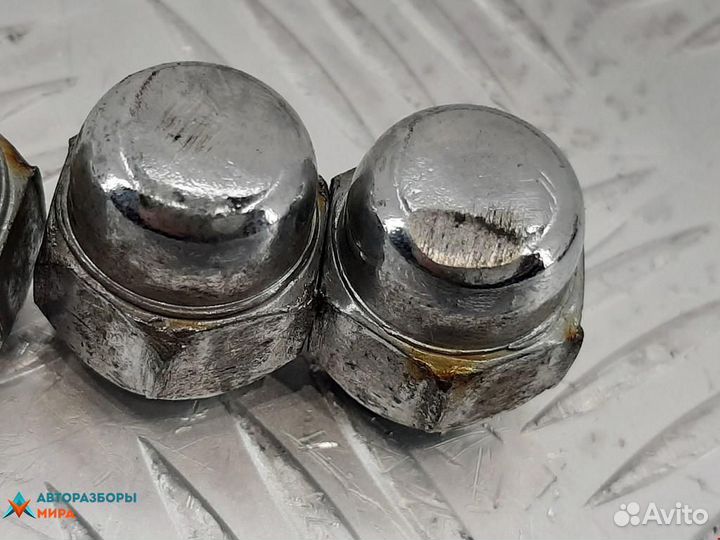 Болт колесный Nissan Armada рест. 2007 40224V5510