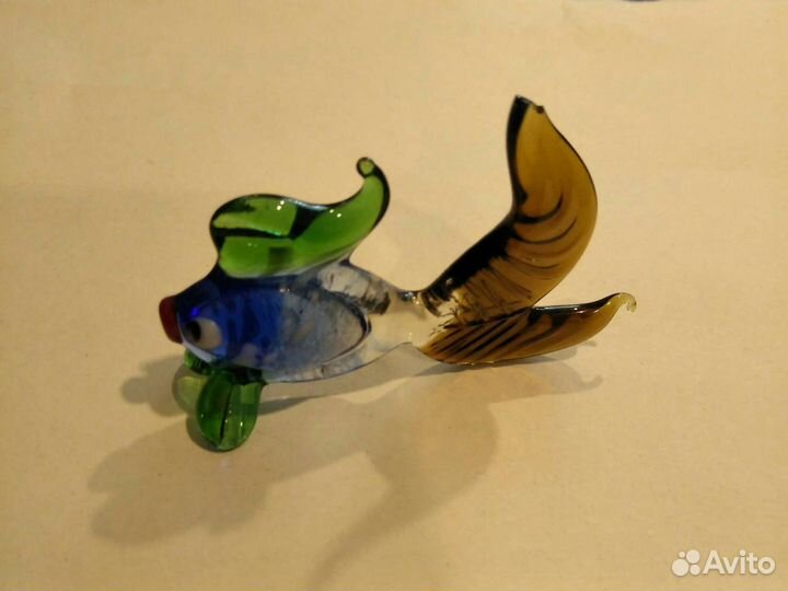 Рыбка из стекла