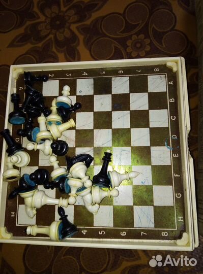 Шахматы вр. СССР магнитные и деревянные,шашки