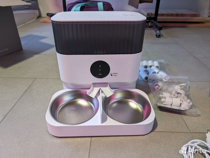 Автоматическая кормушка для кошек и собак